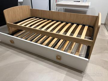 Mobili: Tavolo-vetrinetta-letto singolo combinato