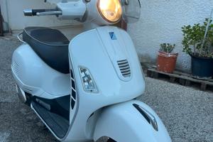 Vespa 300 ie super