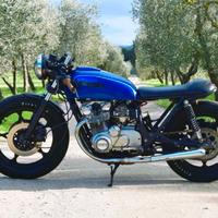 Suzuki gse 550 cafe racer