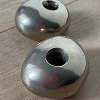 Set 2 portacandele vintage a forma di ciottoli.