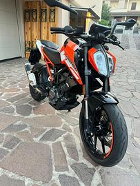 Ktm duke 125
