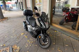 Honda adv 350
