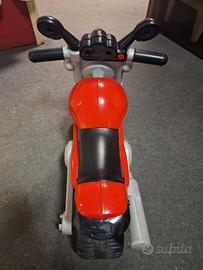 Moto cavalcabile Ducati