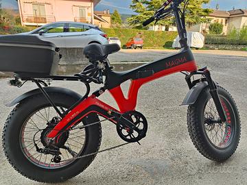Bici elettrica a pedalata assistita pieghevole