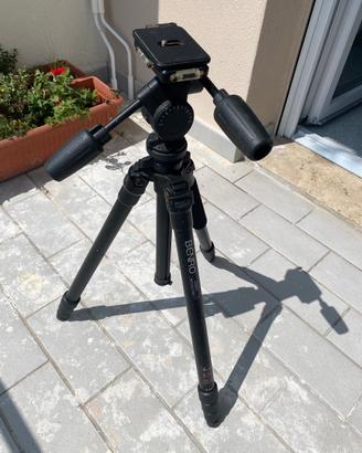 Treppiede BENRO per fotografia