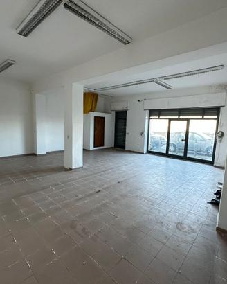 Locale commerciale pressi Piazza Italia
