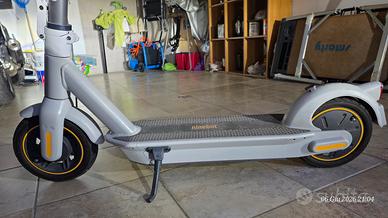 Monopattino elettrico Ninebot G30