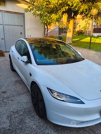 Tesla Model 3 Highland RWD – 11/2023 – 29.150 km