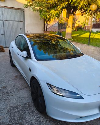 Tesla Model 3 Highland RWD – 11/2023 – 29.150 km