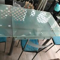 Tavolo allungabile con 4 sedie