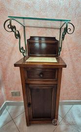 Comodino antico in legno e mensola in vetro 