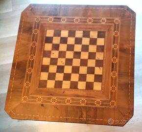 Antico tavolo IXX del secolo intarsiato in varie e