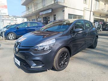 Renault Clio 1.2 75CV 12.000 KM CERTIFICATI