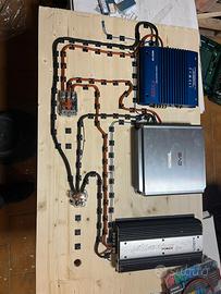 Amplificatore subwoofer auto