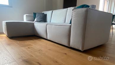 Divano modulare bifacciale con chaise longue