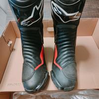 paraschiena e stivali alpinestar 