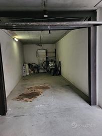 Garage lungo in B.go Venezia