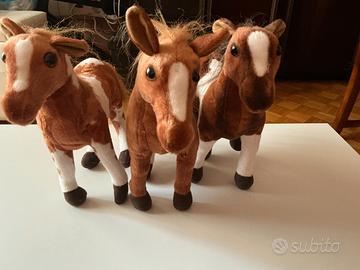 Cavalli peluche realistici set 3 nuovi