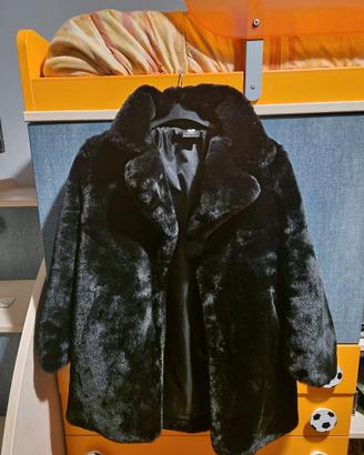 Cappotto pelliccia nera ecologica
