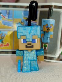 Statuetta Steve con armatura di diamante Kinder 