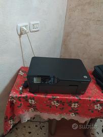 Stampante HP Deskjet 3520 e-All-in-One.


