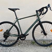 Bici gravel Triban GRVL 120 anno 2024