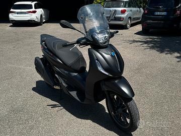Beverly 400 s