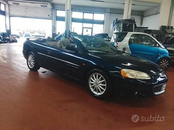 Chrysler sebring cabrio 2.7 V6 con 120000 km circa