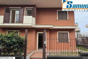 Giarre, villa con giardino (CT)