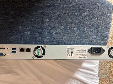 nas 4 bay synology RS815