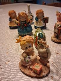 varie graziose  statuine  