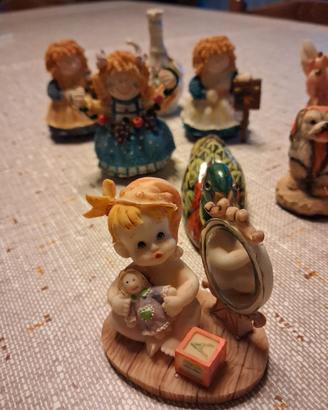 varie graziose  statuine  