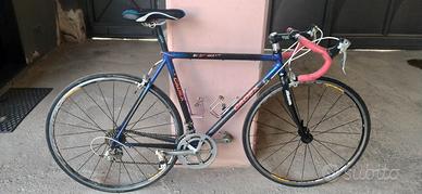 Bici da corsa in carbonio CADEX GIANT 