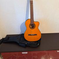 Chitarra Classica Amplificata