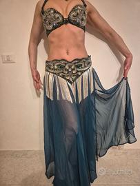 Abito danza del ventre verde e bianco