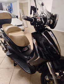 Piaggio Beverly cruiser 500