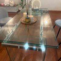 Tavolo in cristallo