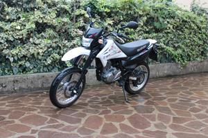Moto Suzuki DR125SM - MOTARD