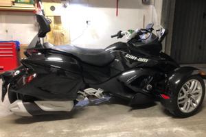 Can-Am Spyder - 2015