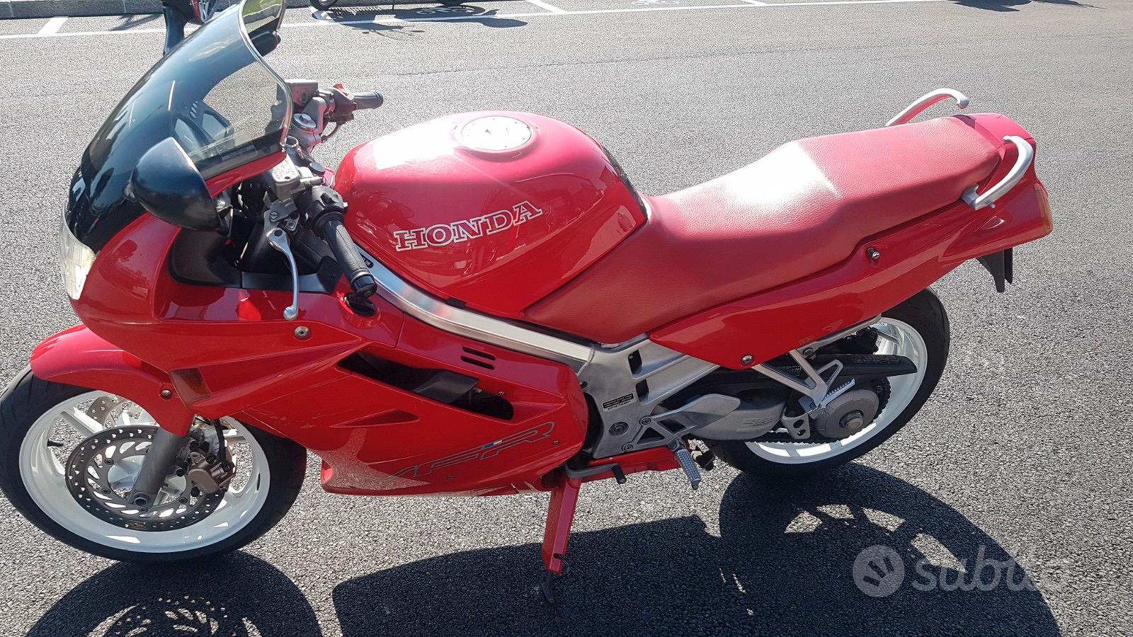 Subito RS MOTO SRL UNIPERSONALE Honda VFR 750 1991 Moto e Scooter In vendita a Bergamo