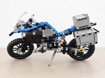 LEGO Technic 42063 BMW R1200 GS Adventure completo