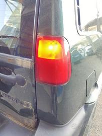 Fanale post destro NISSAN TERRANO II 1997