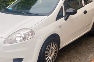 Auto Fiat punto