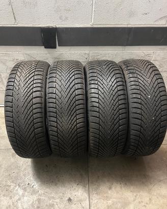 Gomme invernali 215/55/18