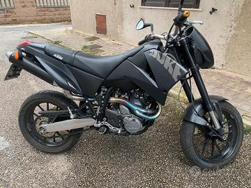 KTM DUKE 640