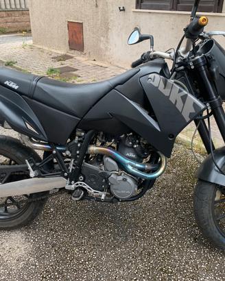 KTM DUKE 640