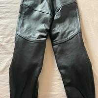Pantaloni in pelle da moto