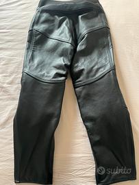 Pantaloni in pelle da moto