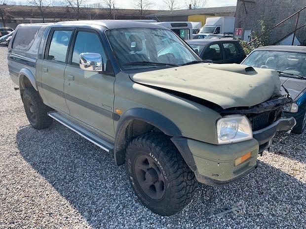 Pick up mitsubischi l200 doppia cabina 2.5tdi