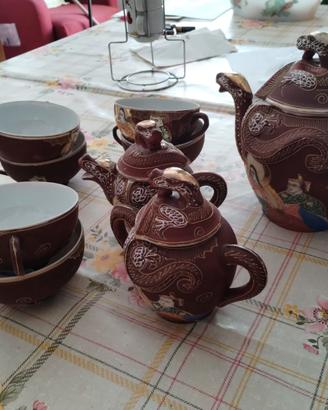 Servizio da tè o caffè in porcellana Giapponese.